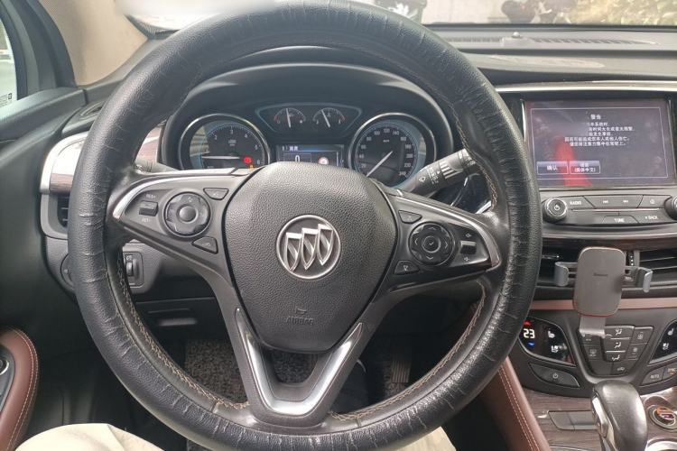 Used Buick Envision 2017 28T Four-Wheel Drive Luxury Model Steering Wheel