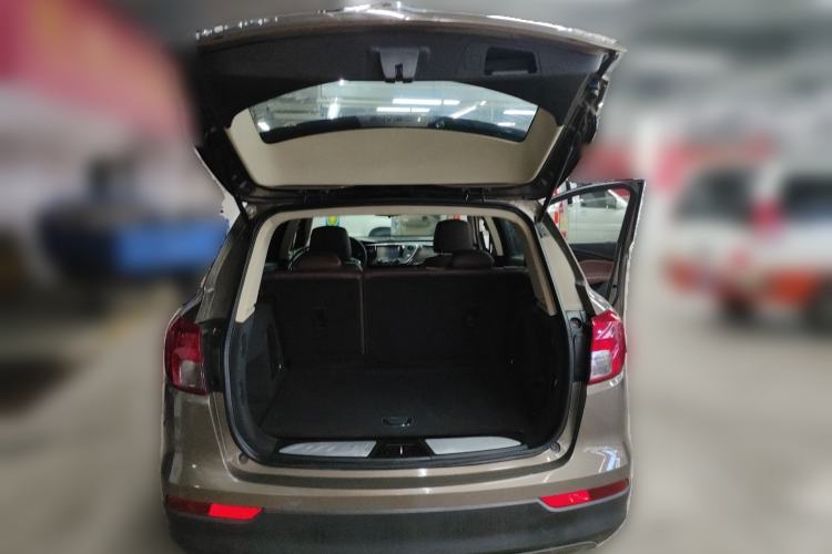 Used Buick Envision 2017 20T Two-Wheel Drive Elite Version Trunk