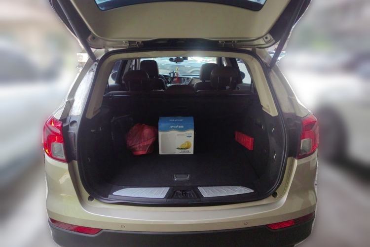 Used Buick Envision 2017 28T Four-Wheel Drive Elite Model Trunk