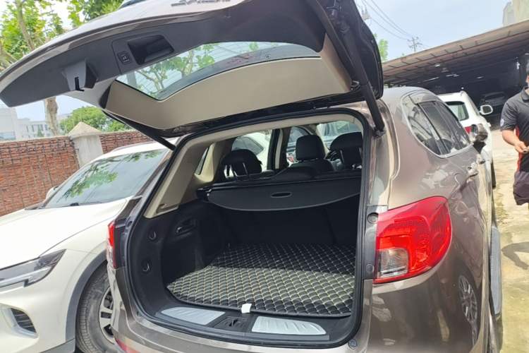 Used Buick Envision 2017 28T Four-Wheel Drive Elite Model Trunk