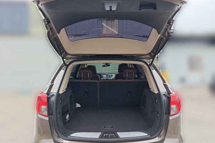 Used Buick Envision 2017 20T Two-Wheel Drive Elite Version Trunk