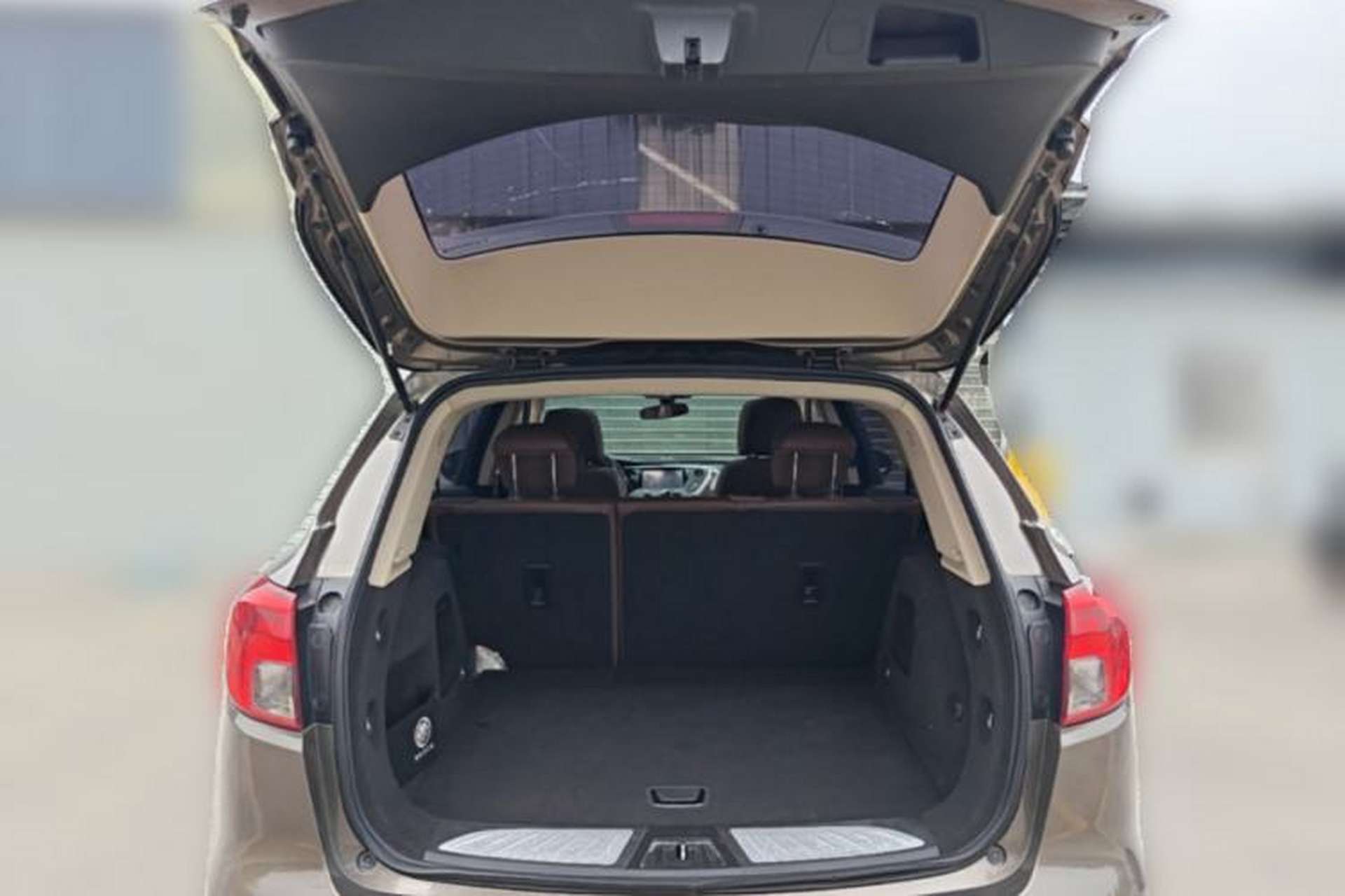 Used Buick Envision 2017 20T Two-Wheel Drive Elite Version Trunk