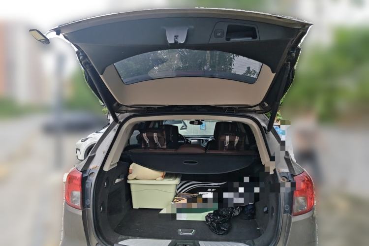 Used Buick Envision 2017 20T Two-Wheel Drive Luxury Model Trunk