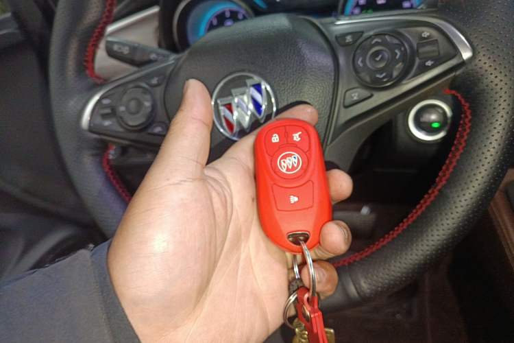 Used Buick Envision 2017 20T Four-Wheel Drive Luxury Model Vehicle Key