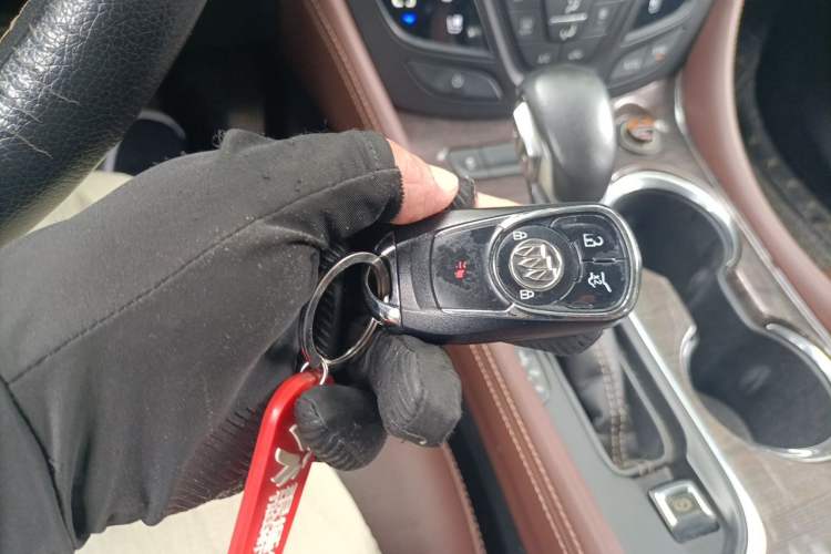Used Buick Envision 2017 28T Four-Wheel Drive Luxury Model Vehicle Key