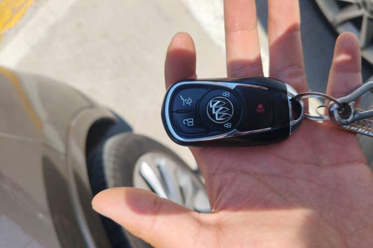 Used Buick Envision 2017 28T All-Wheel-Drive Versatile Sport Flagship Edition Vehicle Key