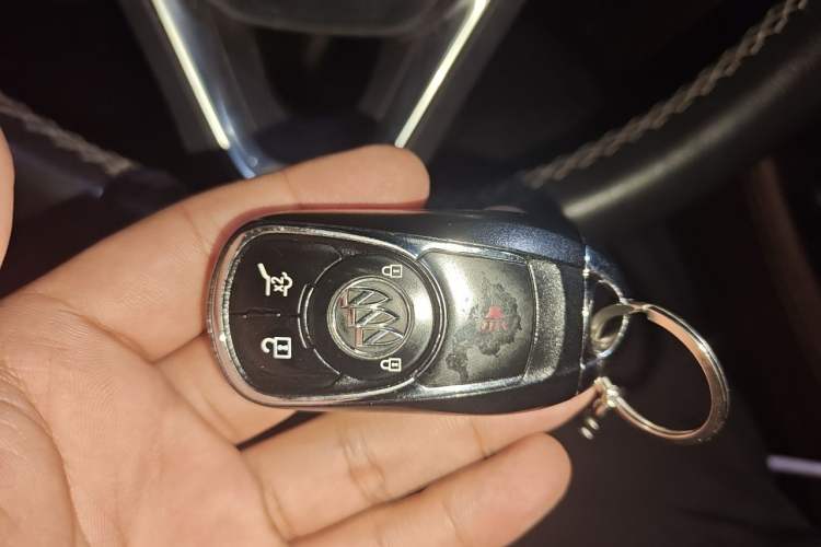Used Buick Envision 2017 28T Four-Wheel Drive Elite Model Vehicle Key
