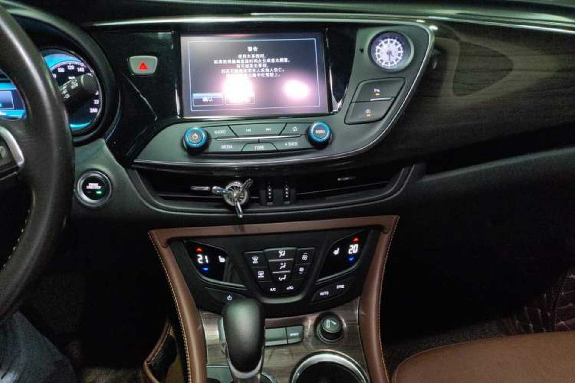 Used Buick Envision 2017 28T Four-Wheel Drive Elite Model Audio And AC Panel