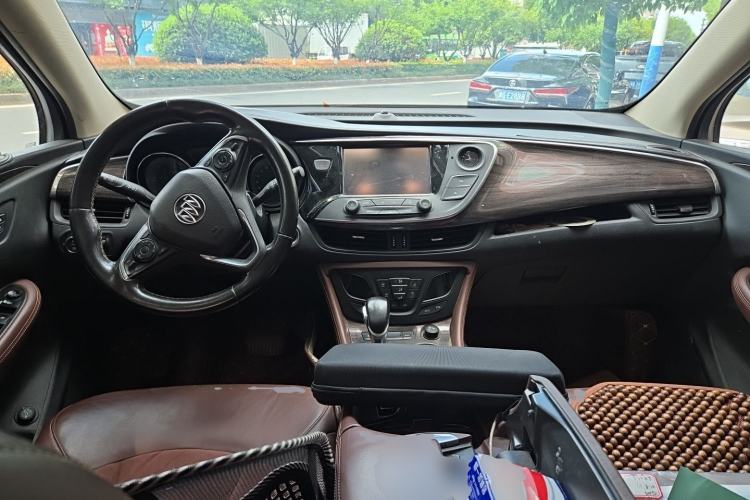 Used Buick Envision 2017 28T Four-Wheel Drive Elite Model Center Console