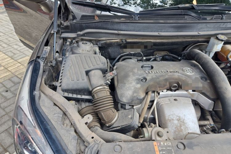 Used Buick Envision 2017 28T Four-Wheel Drive Elite Model Engine Bay Right