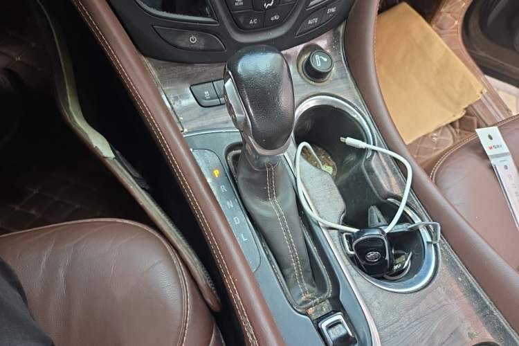 Used Buick Envision 2017 28T Four-Wheel Drive Elite Model Gear Lever
