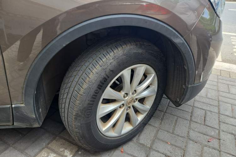 Used Buick Envision 2017 28T Four-Wheel Drive Elite Model Right Front Wheel Hub