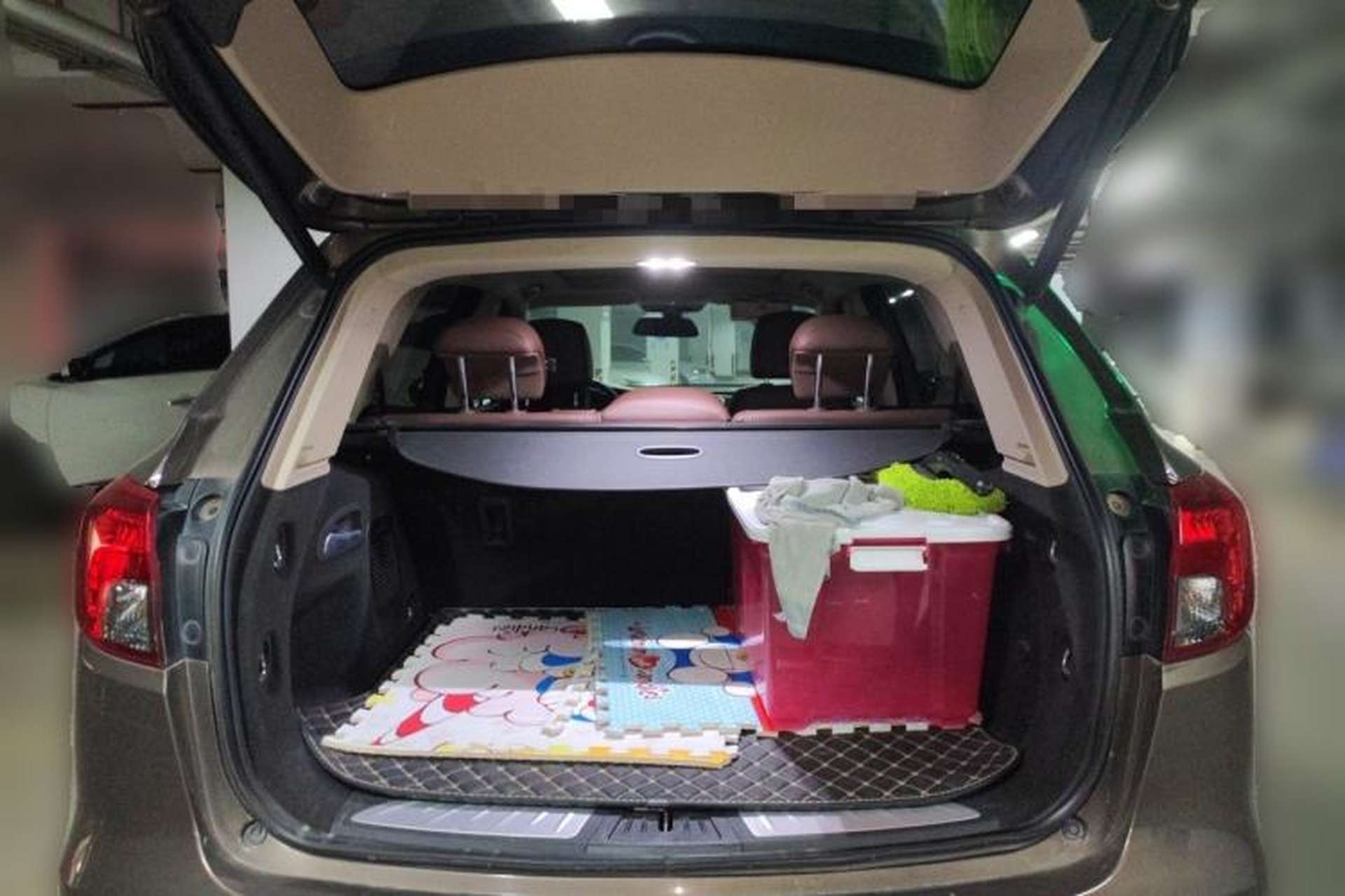 Used Buick Envision 2017 28T Four-Wheel Drive Elite Model Trunk
