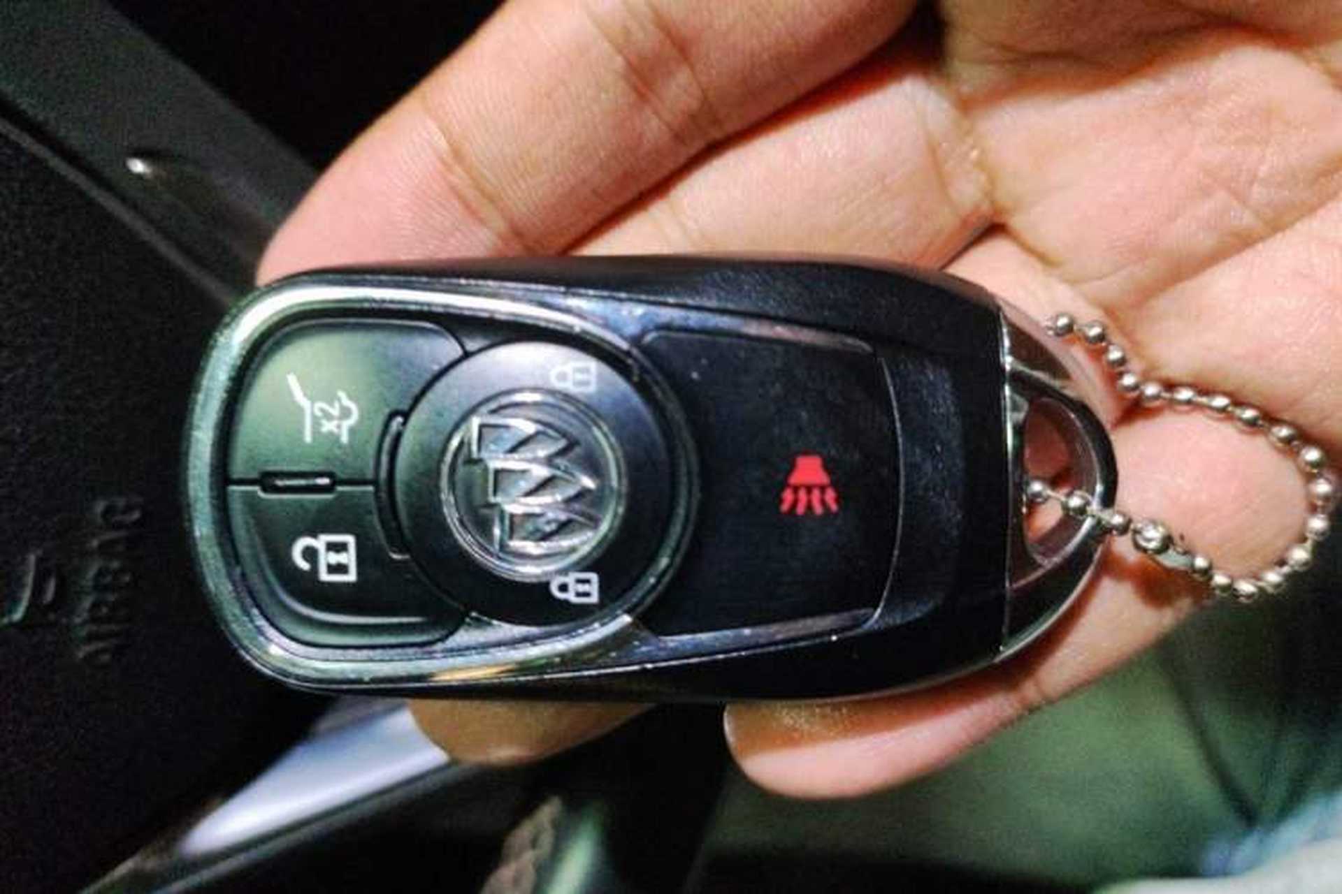 Used Buick Envision 2017 28T Four-Wheel Drive Elite Model Vehicle Key