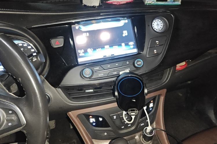 Used Buick Envision 2017 20T Two-Wheel Drive Elite Version Audio And AC Panel