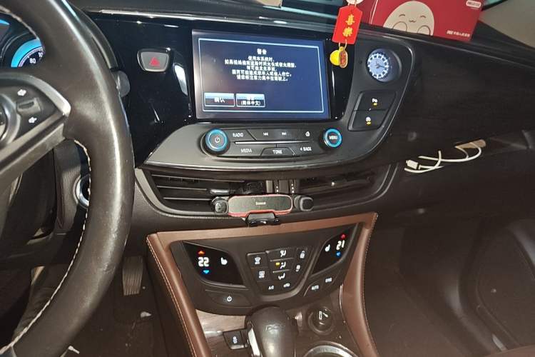 Used Buick Envision 2017 20T Two-Wheel Drive Elite Version Audio And AC Panel