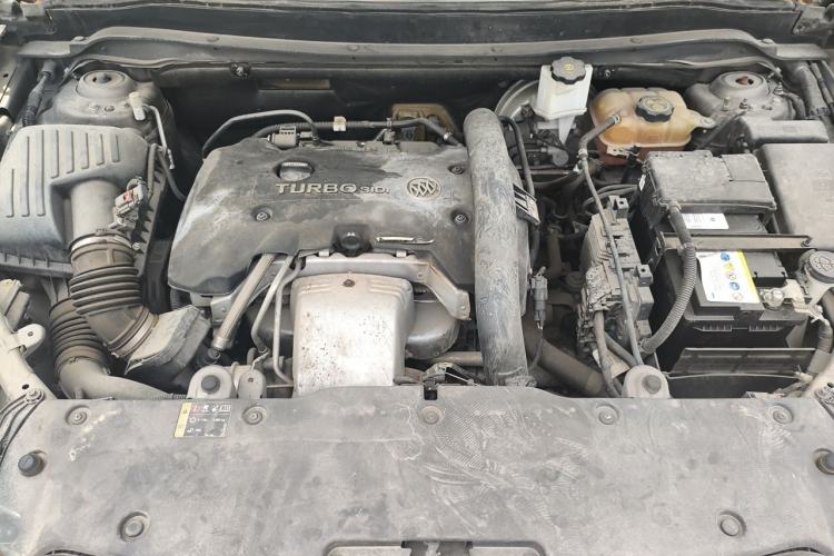 Used Buick Envision 2017 28T Four-Wheel Drive Elite Model Engine Bay