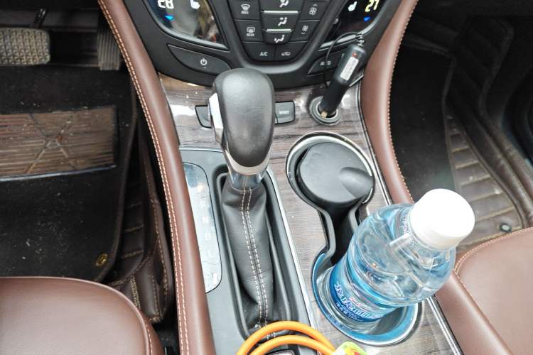 Used Buick Envision 2017 28T Four-Wheel Drive Elite Model Gear Lever