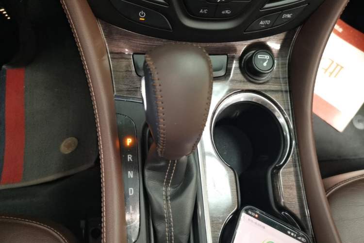 Used Buick Envision 2017 20T Two-Wheel Drive Elite Version Gear Lever