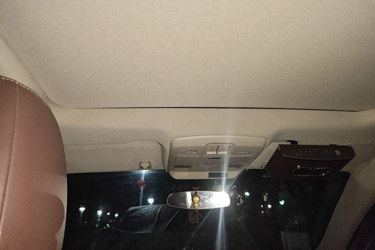 Used Buick Envision 2017 20T Two-Wheel Drive Elite Version Headliner