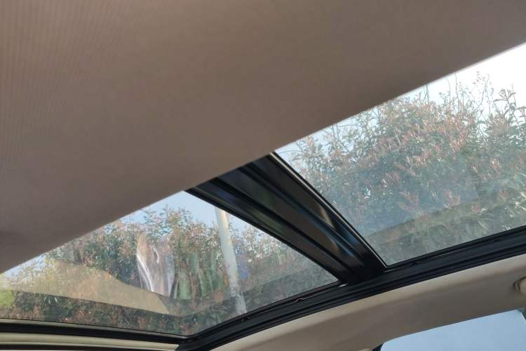 Used Buick Envision 2017 20T Two-Wheel Drive Elite Version Headliner