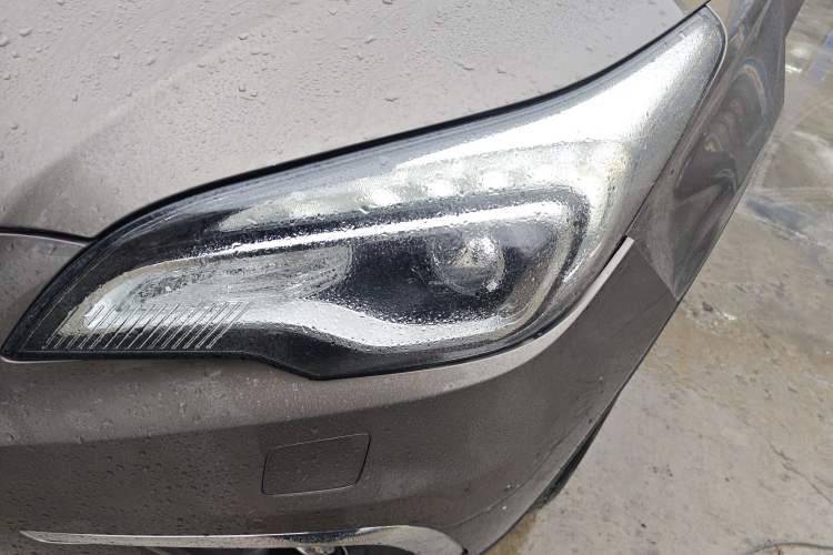 Used Buick Envision 2017 20T Two-Wheel Drive Luxury Model Left Front Headlight