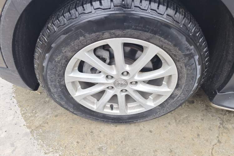 Used Buick Envision 2017 20T Two-Wheel Drive Luxury Model Left Front Wheel Hub