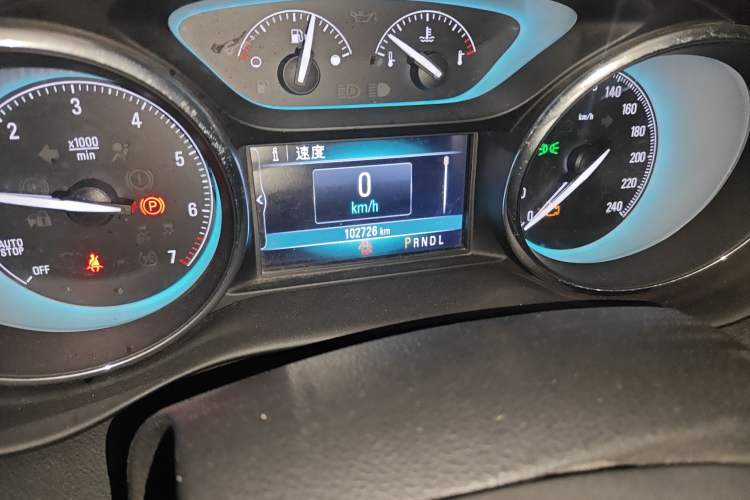 Used Buick Envision 2017 20T Two-Wheel Drive Elite Version Odometer Close Up