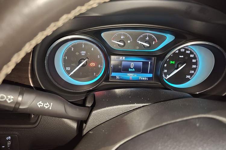 Used Buick Envision 2017 20T Two-Wheel Drive Elite Version Odometer Close Up