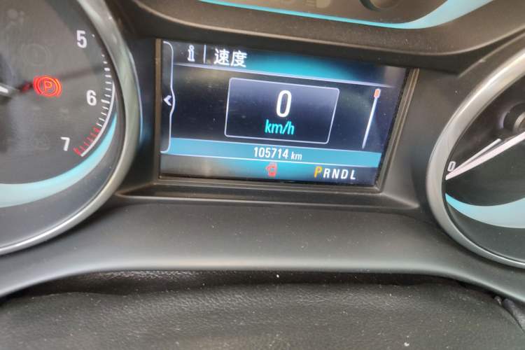 Used Buick Envision 2017 20T Two-Wheel Drive Elite Version Odometer Close Up