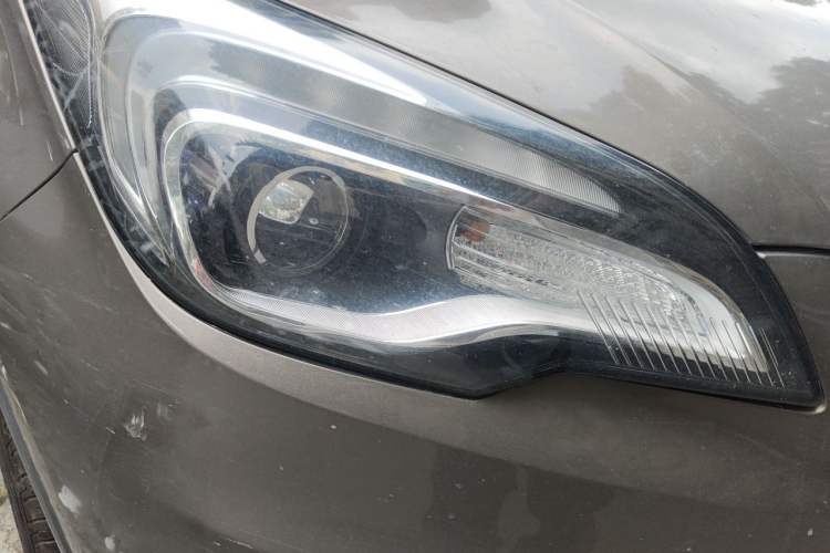 Used Buick Envision 2017 20T Two-Wheel Drive Leading Version Right Front Headlight