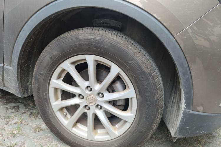 Used Buick Envision 2017 20T Two-Wheel Drive Leading Version Right Front Wheel Hub