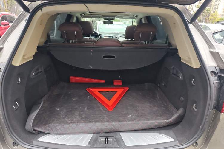 Used Buick Envision 2017 20T Two-Wheel Drive Luxury Model Trunk