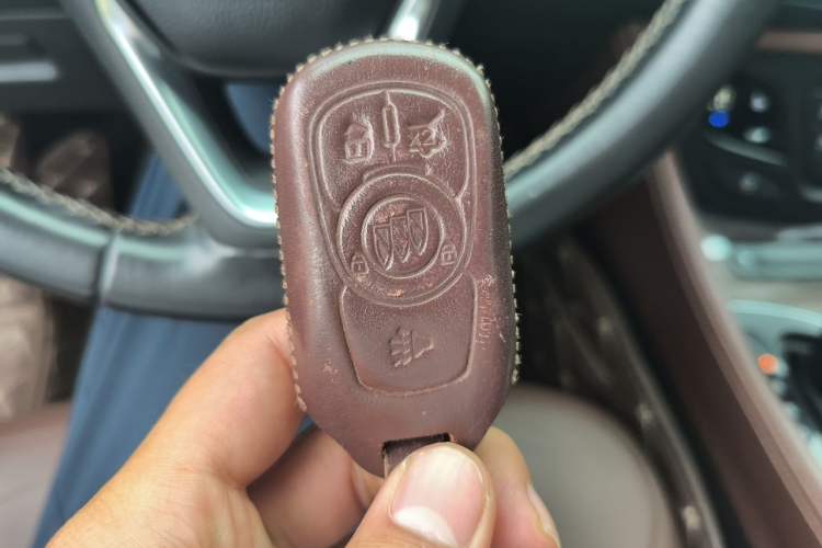 Used Buick Envision 2017 28T Four-Wheel Drive Elite Model Vehicle Key