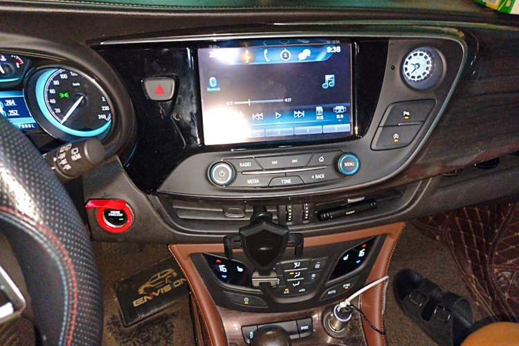 Used Buick Envision 2017 28T Four-Wheel Drive Elite Model Audio And AC Panel