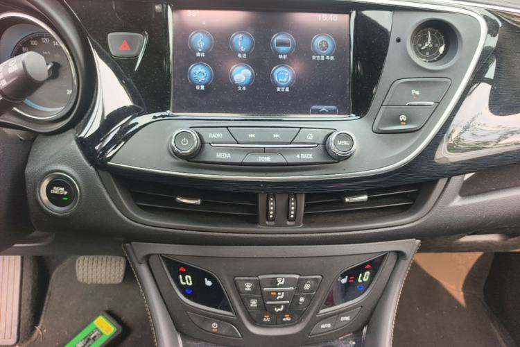Used Buick Envision 2017 28T Four-Wheel Drive Elite Model Audio And AC Panel