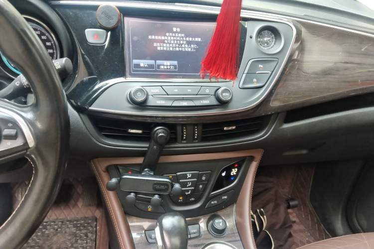 Used Buick Envision 2017 28T Four-Wheel Drive Elite Model Audio And AC Panel