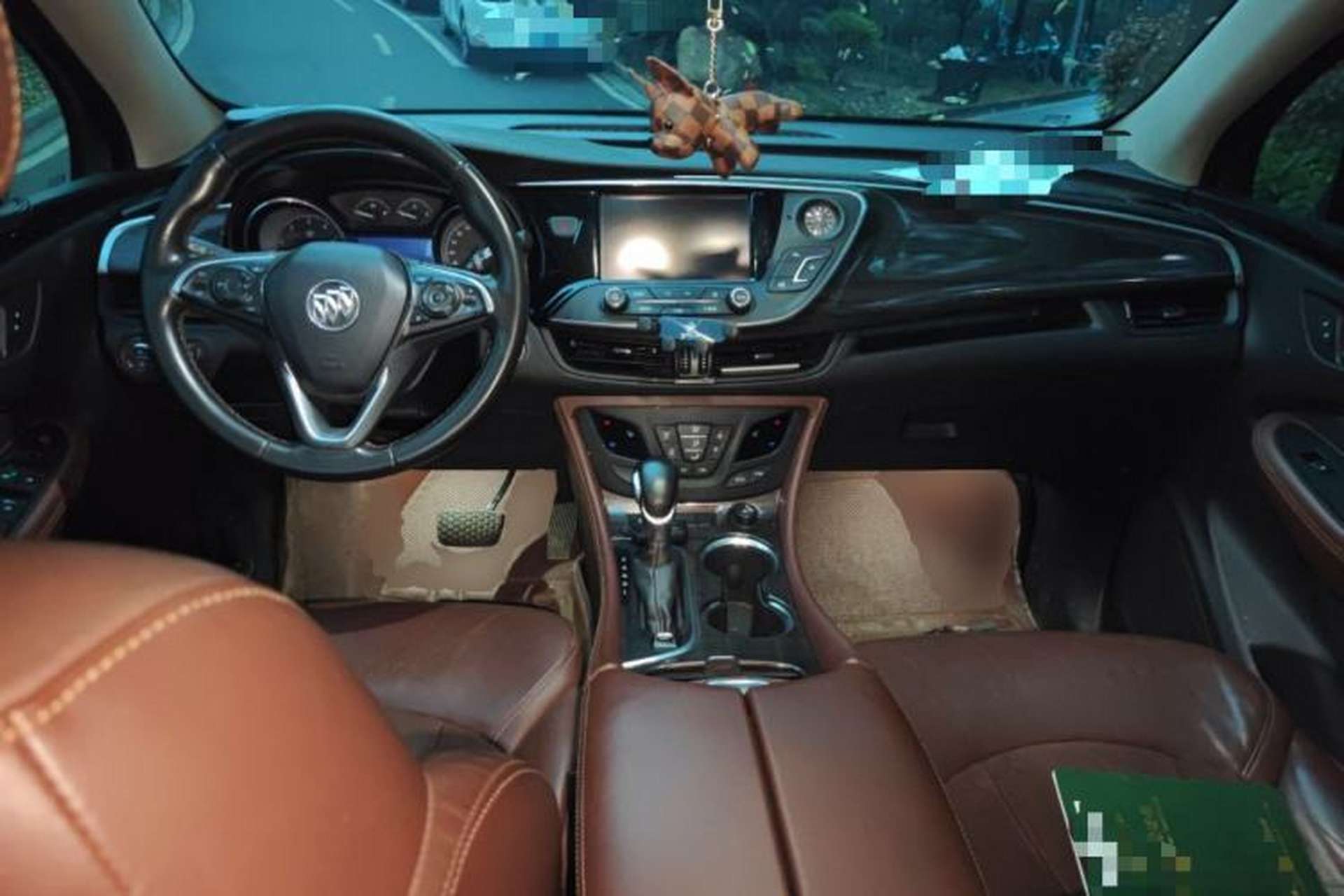 Used Buick Envision 2017 20T Two-Wheel Drive Luxury Model Center Console