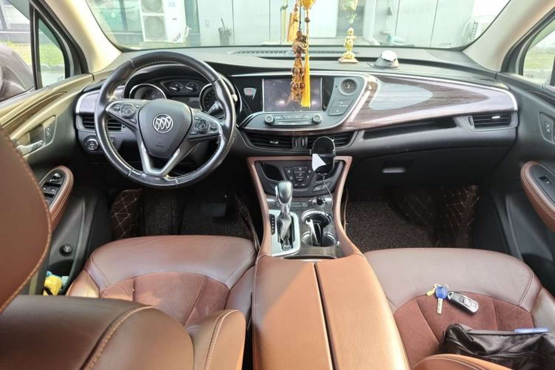 Used Buick Envision 2017 28T Four-Wheel Drive Elite Model Center Console