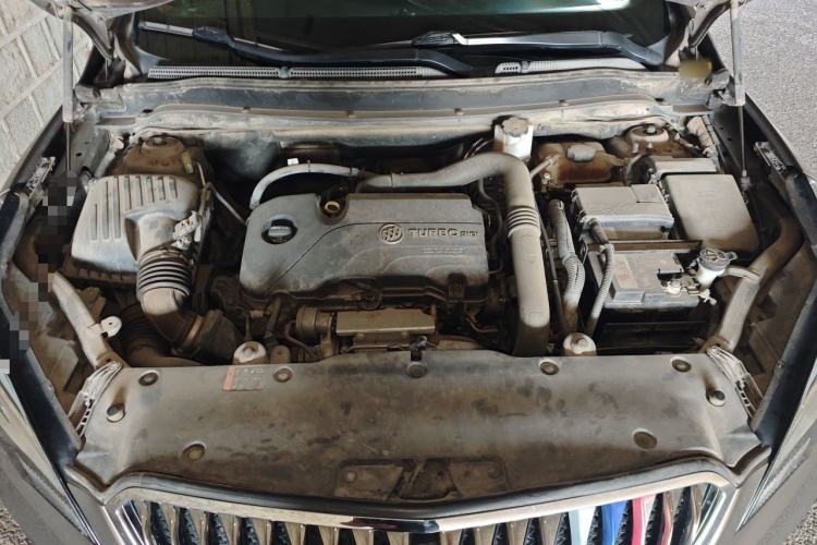 Used Buick Envision 2017 20T Two-Wheel Drive Elite Version Engine Bay