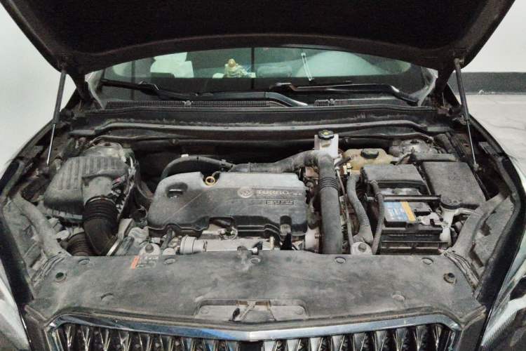 Used Buick Envision 2017 20T Two-Wheel Drive Elite Version Engine Bay