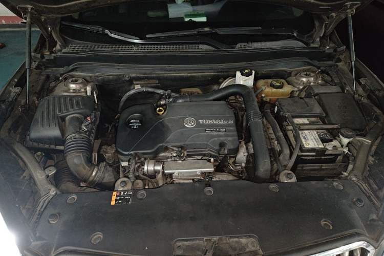 Used Buick Envision 2017 20T Two-Wheel Drive Elite Version Engine Bay