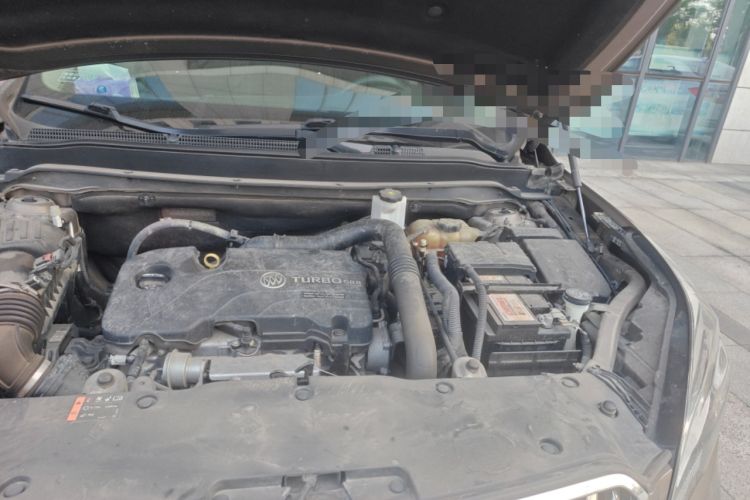 Used Buick Envision 2017 20T Two-Wheel-Drive Tech Edition Engine Bay Left