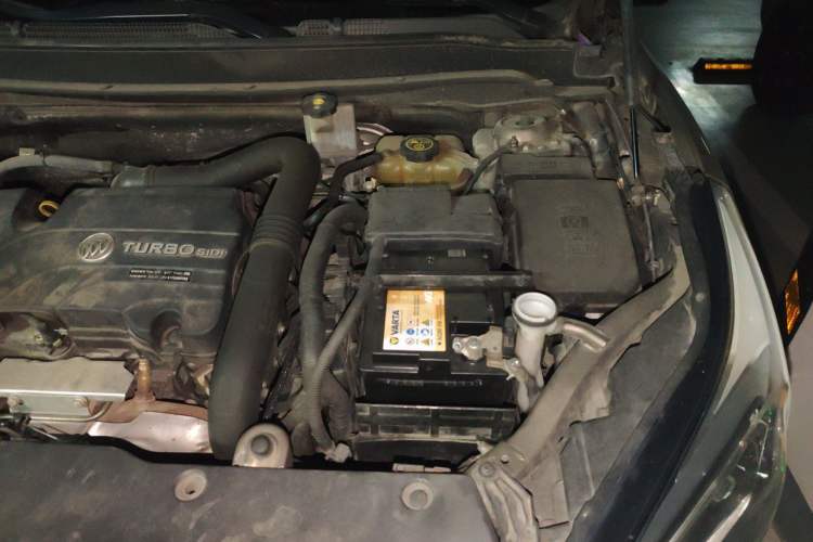 Used Buick Envision 2017 20T Two-Wheel Drive Leading Version Engine Bay Left