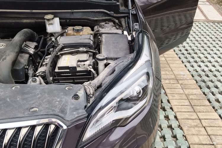 Used Buick Envision 2017 28T Four-Wheel Drive Elite Model Engine Bay Left