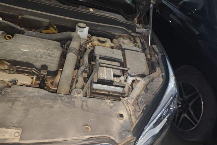 Used Buick Envision 2017 20T Two-Wheel Drive Elite Version Engine Bay Left