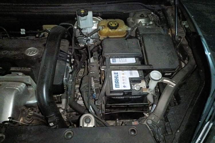 Used Buick Envision 2017 28T Four-Wheel Drive Elite Model Engine Bay Left