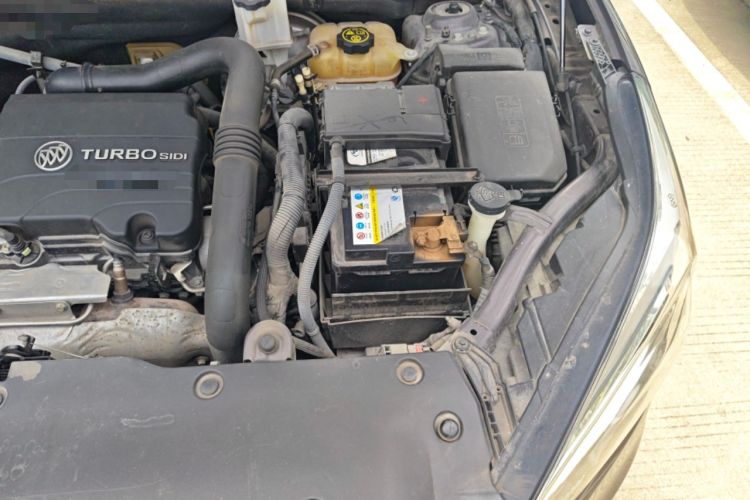 Used Buick Envision 2017 20T Two-Wheel Drive Elite Version Engine Bay Left
