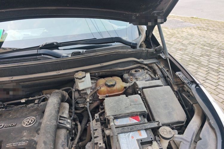 Used Buick Envision 2017 28T Four-Wheel Drive Elite Model Engine Bay Left