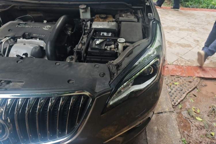 Used Buick Envision 2017 28T Four-Wheel Drive Elite Model Engine Bay Left